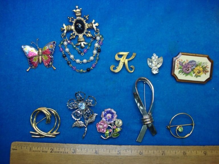 Vintage estate jewelry lot of 10 unique costume pins