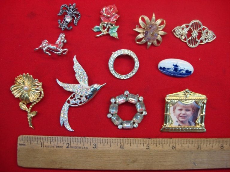 Vintage Costume Pin Lot of 10