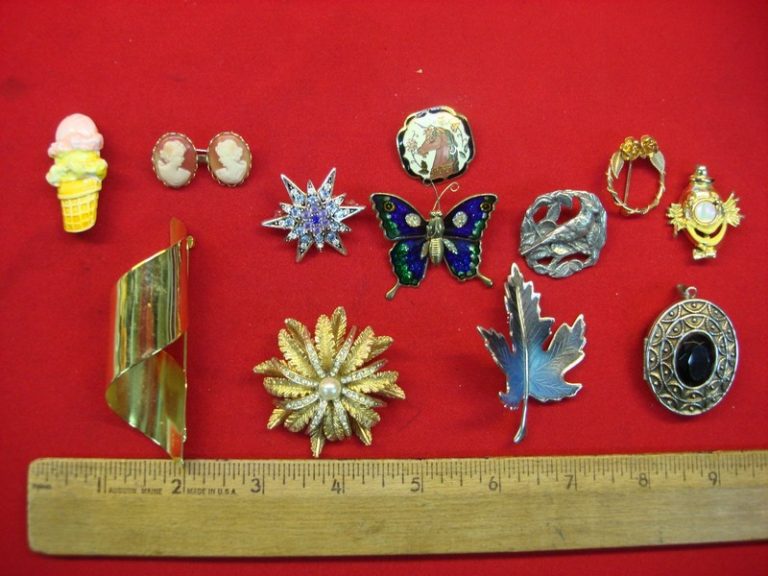 Vintage Costume Pin Lot of 10