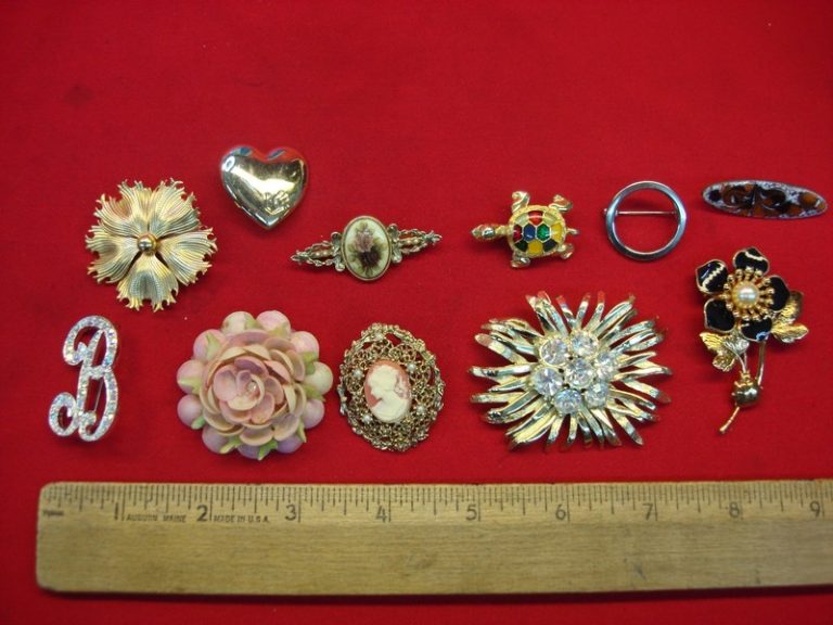 Lot of 10 vintage estate costume pins