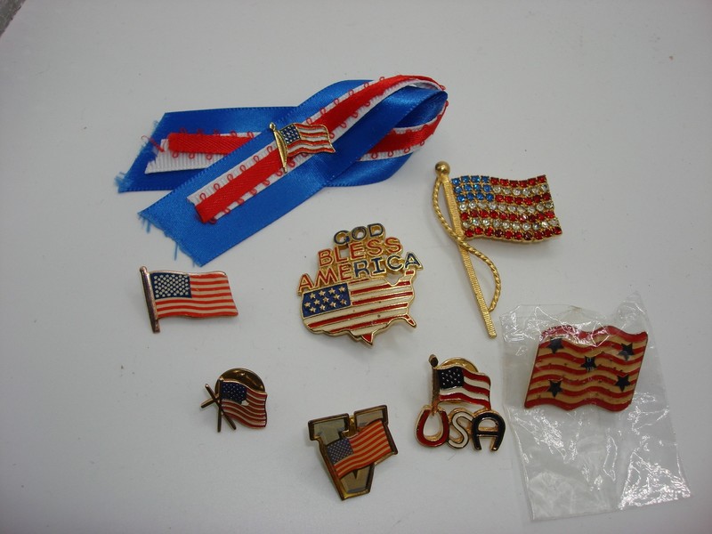 8 vintage patriotic American flag lapel pins