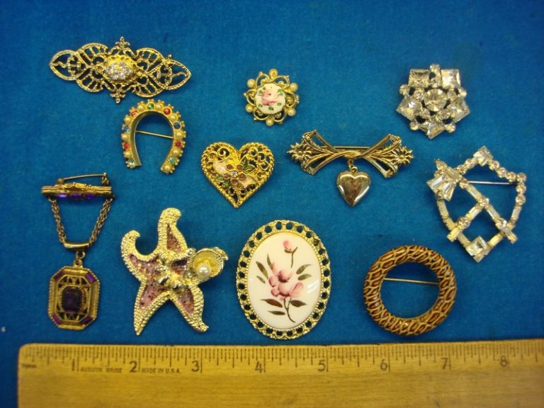 Vintage Costume Pin Lot of 10