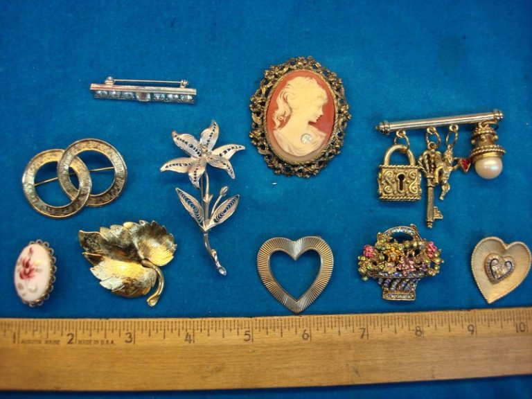 Lot of 10 Vintage Costume Pins
