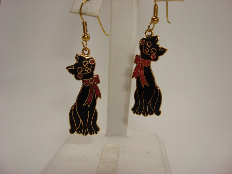 Vintage black enamel cat dangle earrings with gold tone finish