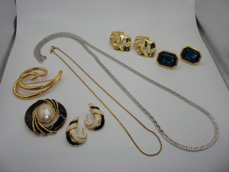 Vintage Trifari Jewelry Lot
