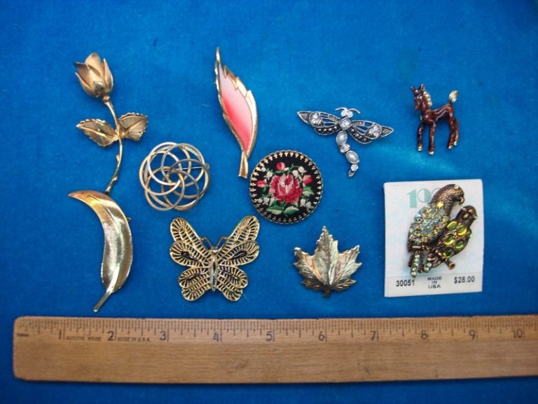 Vintage estate jewelry lot of 10 unique costume pins