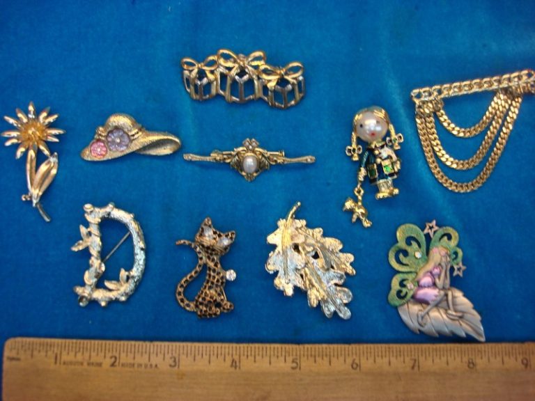 Lot of 10 unique vintage-style costume pins