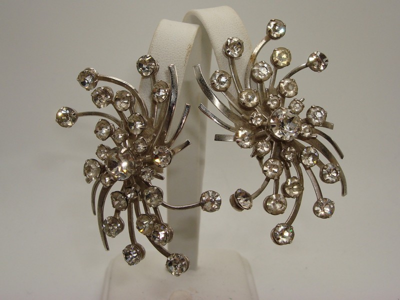 Vintage 1950s Rhinestone Clip-On Earrings