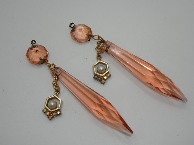 Vintage pair of pink crystal briolette prisms from the 1930s