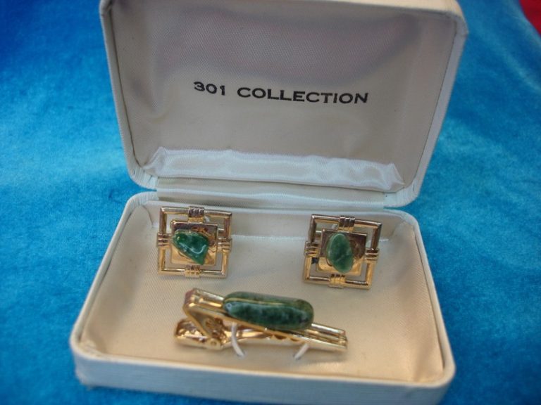 Vintage jade men's cufflinks and tie clip set in gold-tone, 301 Collection (new in box)