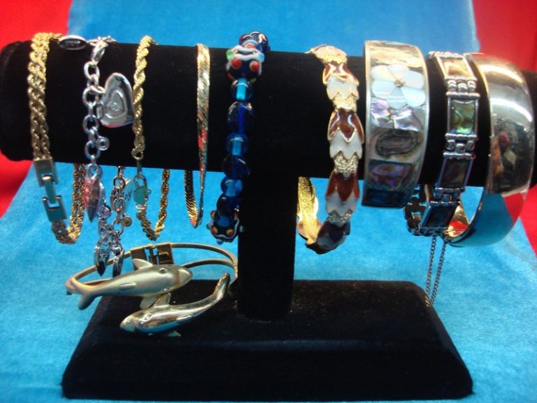 Lot of 10 vintage costume bracelets, estate jewelry find