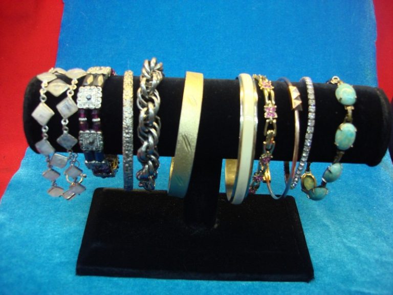 10 Vintage Costume Bracelets - Lot #61