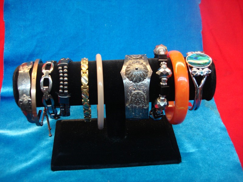 10 Vintage Costume Bracelets Lot #70