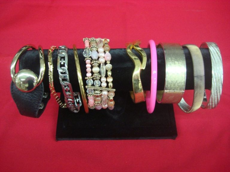 10 Vintage Costume Bracelets - Lot #133