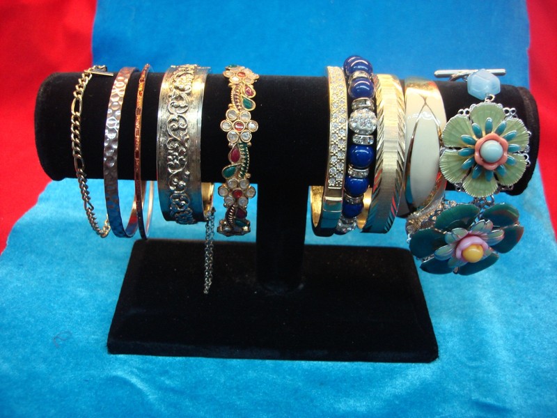 Vintage estate bracelet lot of 10