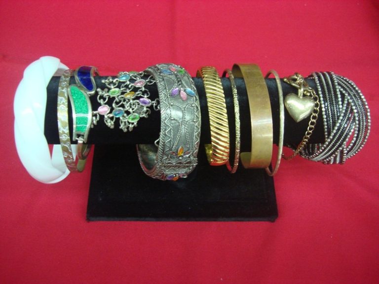 Lot of 10 vintage estate bracelets, unique costume jewelry