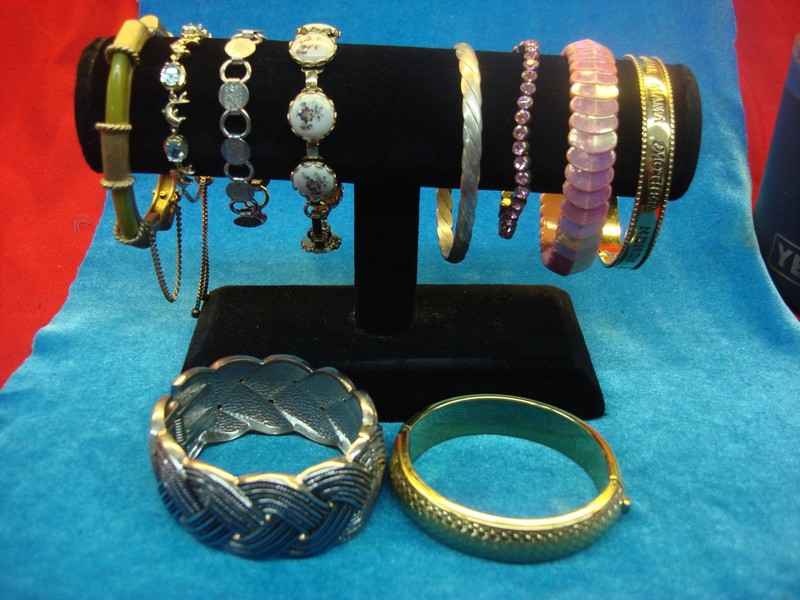 10-Piece Lot of Vintage Style Costume Bracelets