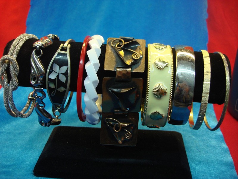 Lot of 10 vintage estate bracelets, unique costume jewelry collection