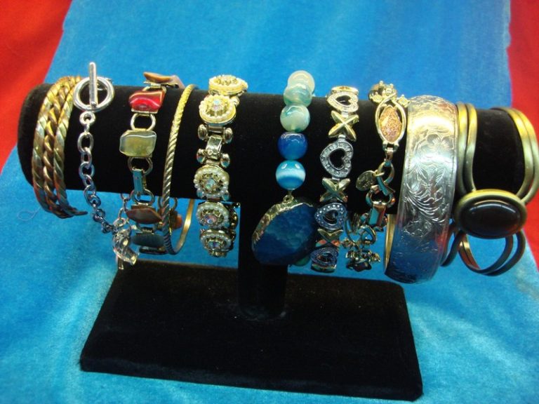 10 vintage costume bracelets, estate find lot #107