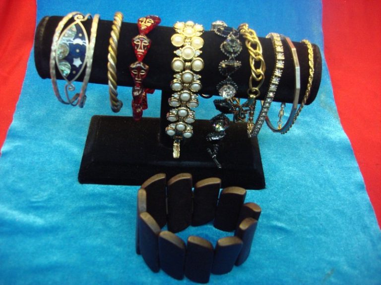 Vintage estate bracelet lot of 10, mixed styles and colors