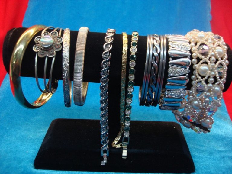10 Unique Costume Bracelets - Vintage Style Lot #114
