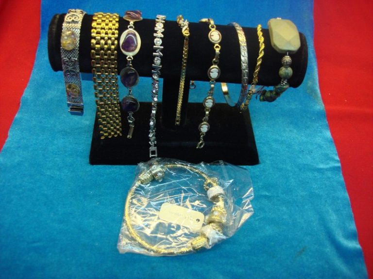Vintage estate bracelet lot of 10