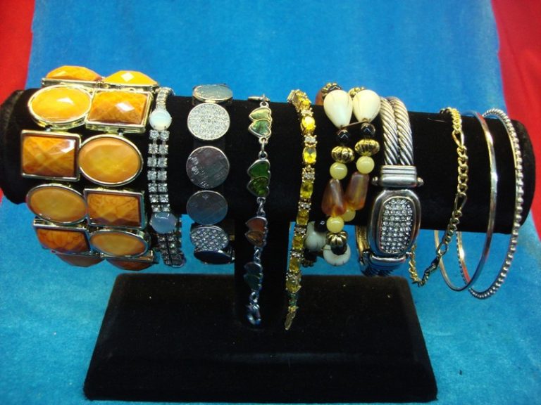 Vintage estate bracelet lot of 10