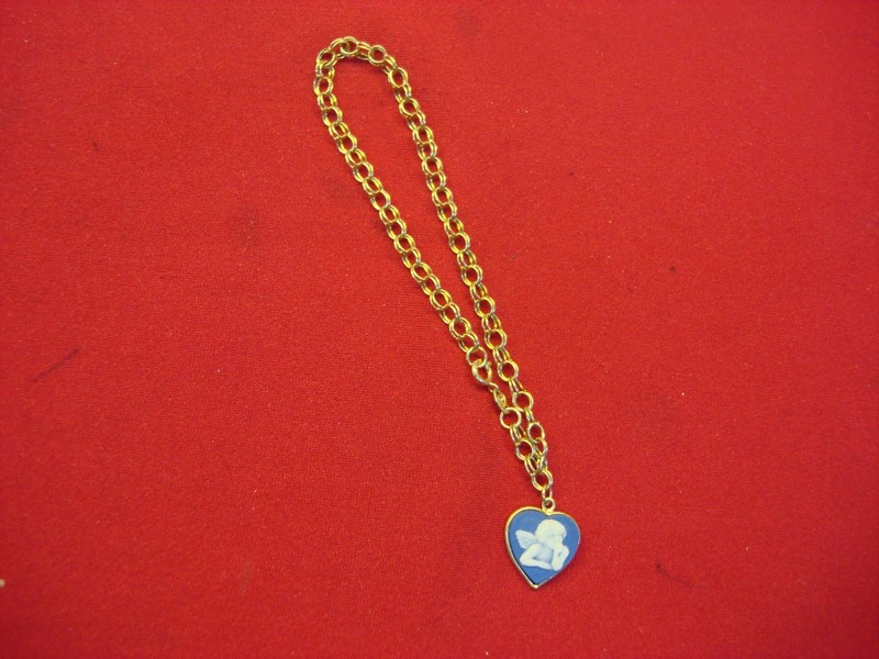 Vintage 10K yellow gold angel heart bracelet