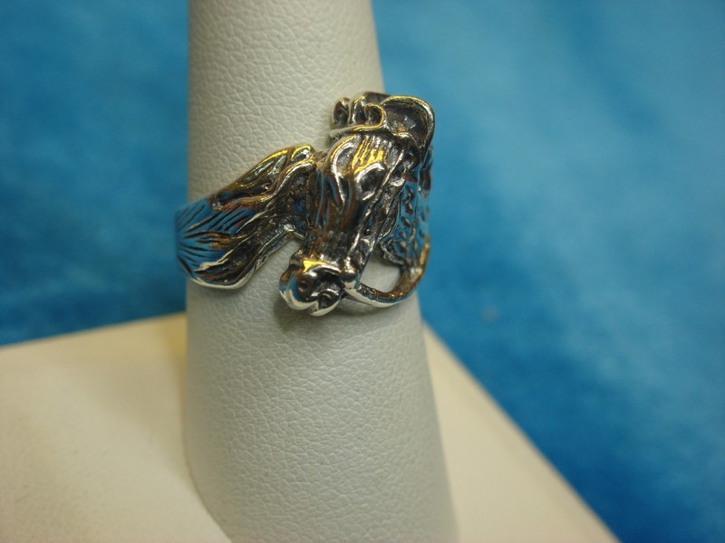 Vintage sterling silver horsehead ring, detailed design, size 8.25