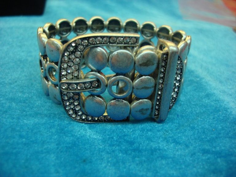 Vintage chunky silver tone buckle bracelet with sparkling stones