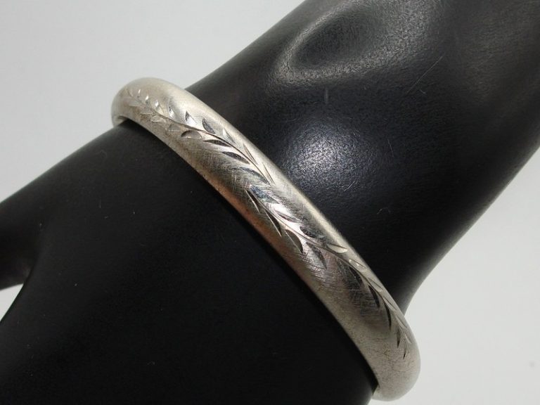 Vintage Signed Carl Art Matte Silver Bangle Bracelet