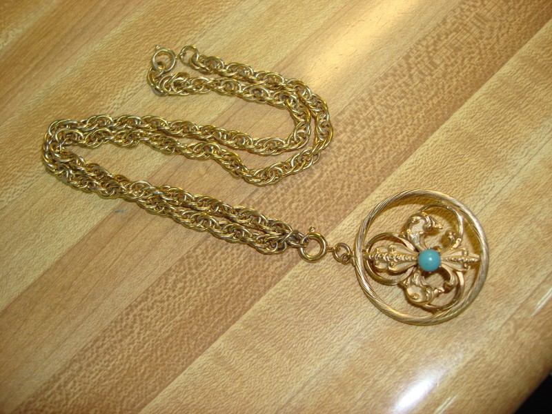 Vintage gold tone reversible fleur-de-lis pendant necklace with pearl and turquoise