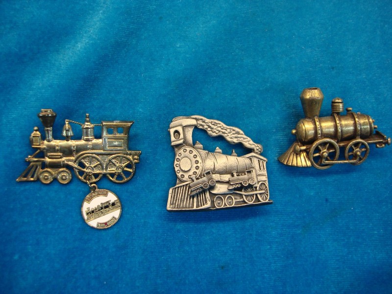 Vintage steam locomotive pin set of 3 with stud earrings