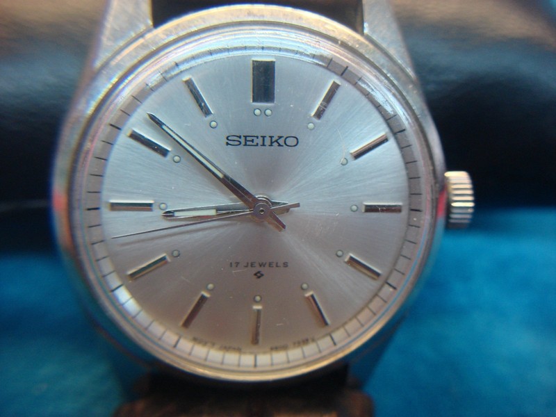 Vintage Seiko Stem Wind wristwatch, stainless steel case, classic design