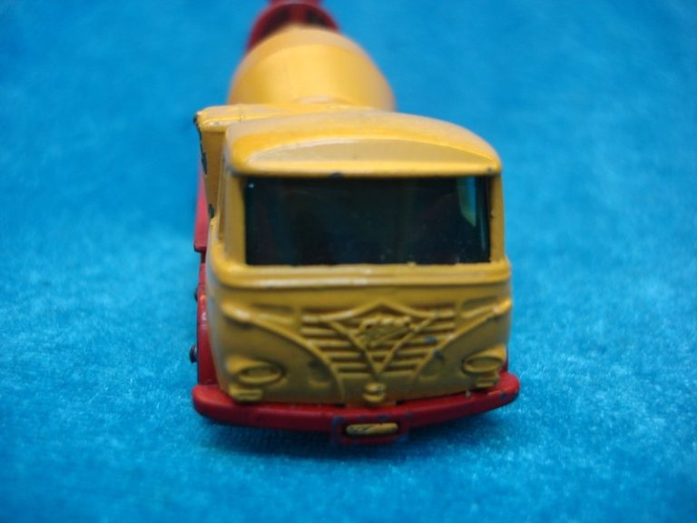 Vintage Matchbox Lesney No. 21D Foden Concrete Truck (1968)