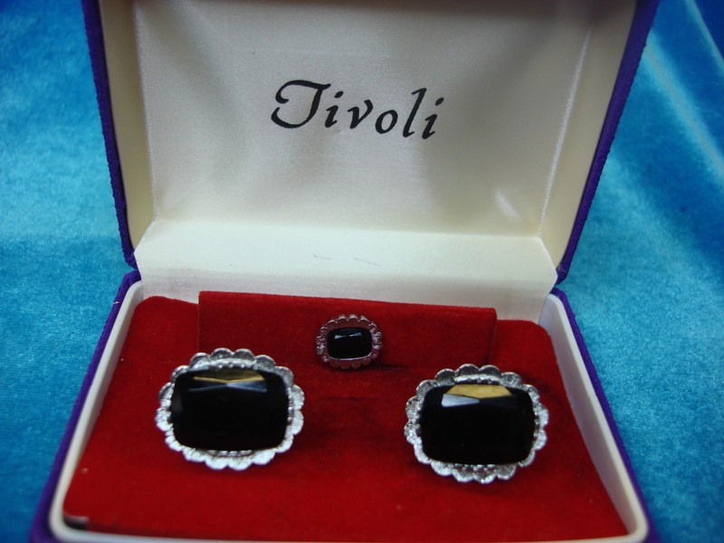 Vintage Onyx Cufflinks & Tie Tac Set
