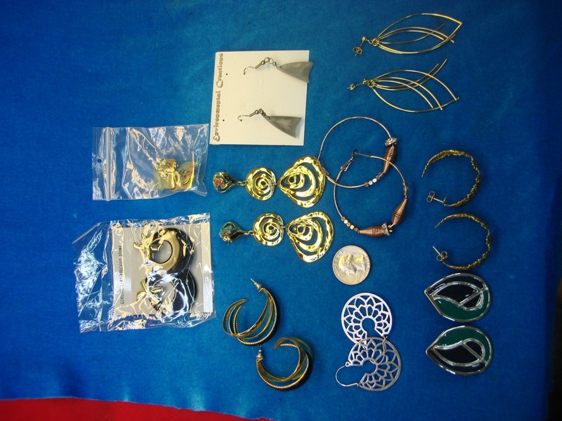 Vintage costume earrings lot of 10