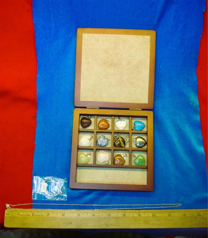 Set of 12 heart-shaped semi-precious stone pendants with chains and bracelet