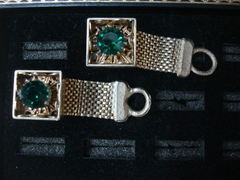 Vintage gold-tone wrap around cufflinks with green stones