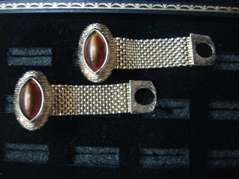 Vintage gold-tone wrap-around cufflinks with citrine cabochons
