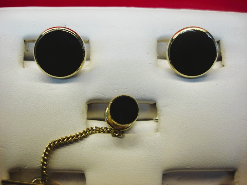 Vintage gold tone onyx tie tac and cufflinks set