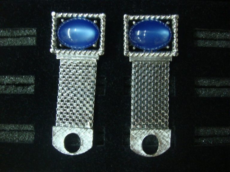 Vintage Swank silver-tone wrap cufflinks with moonstone accents