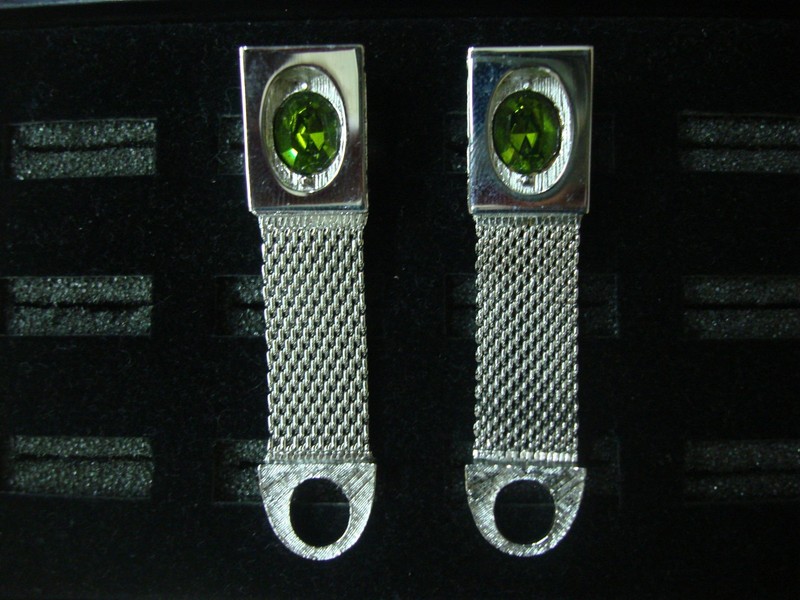 Vintage silver-tone wrap around cufflinks with green stones