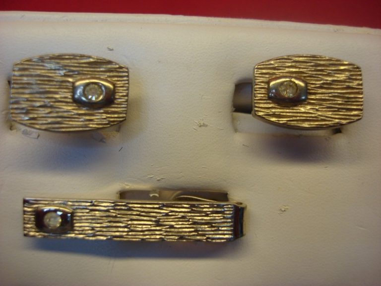Vintage gold-tone tie clip and cufflinks set with simulant diamonds