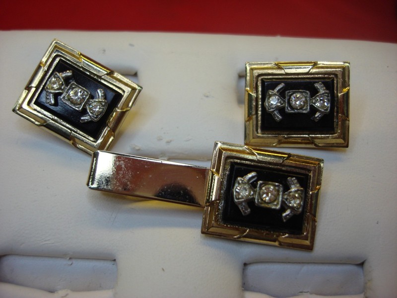 Vintage Gold Tone Onyx & Simulated Diamond Cufflinks & Tie Clip Set