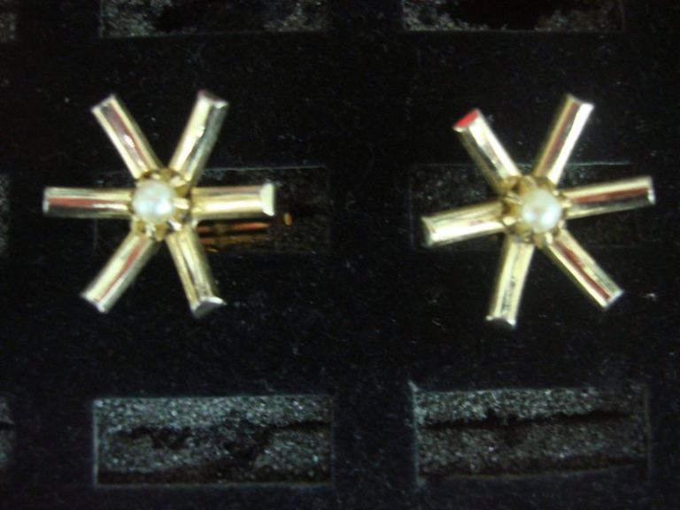 Vintage gold-tone cufflinks with faux pearl accents