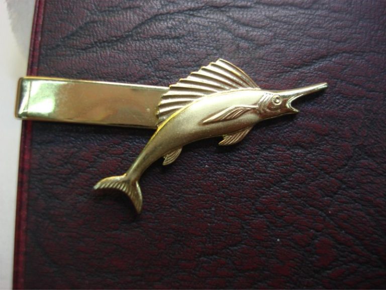 Vintage gold-tone swordfish tie clip