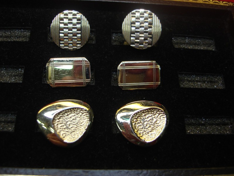 Vintage gold tone cufflinks (3 pairs)