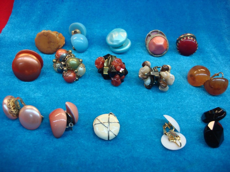 Vintage clip-on earrings, lot of 15 pairs