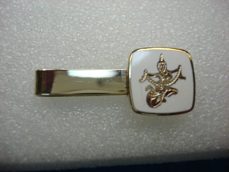 Vintage gold-tone tie clip with Siamese goddess design